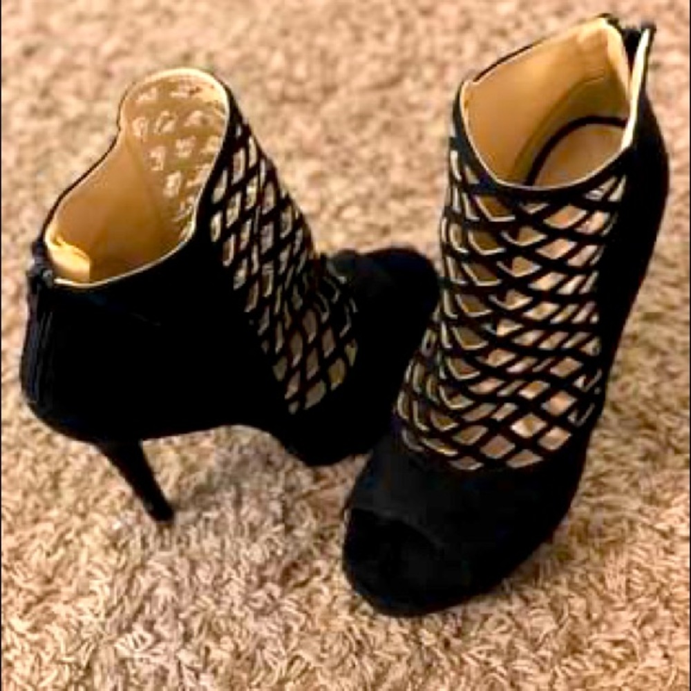 Size (9 1/2) high heels